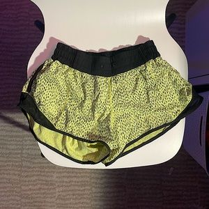 Lululemon OG Hotty Hot Short 2.5”
